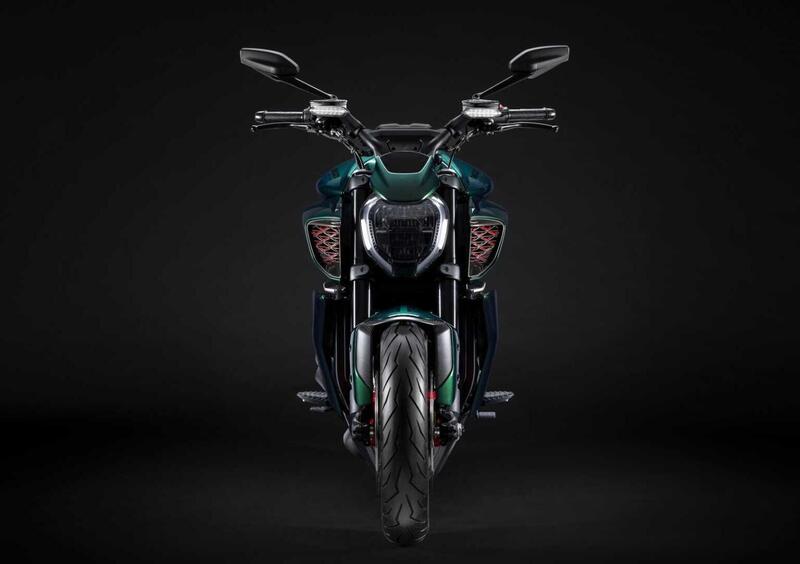 Ducati Diavel V4 Diavel for Bentley (2024) (6)