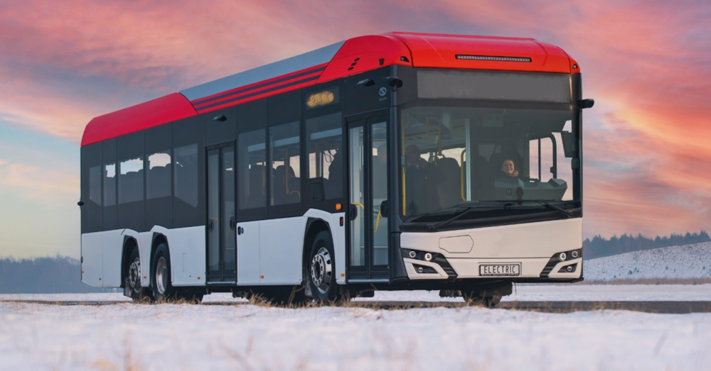 Troppo freddo, niente green: d&rsquo;inverno gli autobus elettrici non funzionano. Ma auto e mezzi a batteria non dovevano salvarci dal riscaldamento globale?