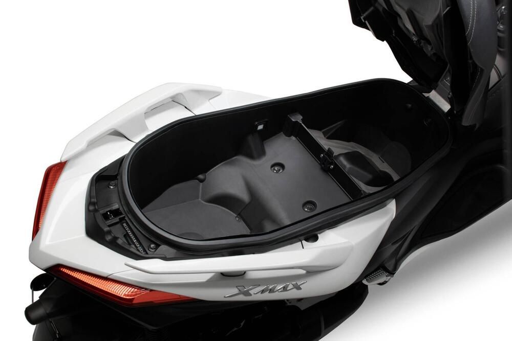Borsa vano sotto sella Yamaha X-MAX - TRICITY (3)