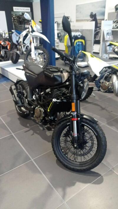 Husqvarna Svartpilen 125 (2021 - 23) nuova