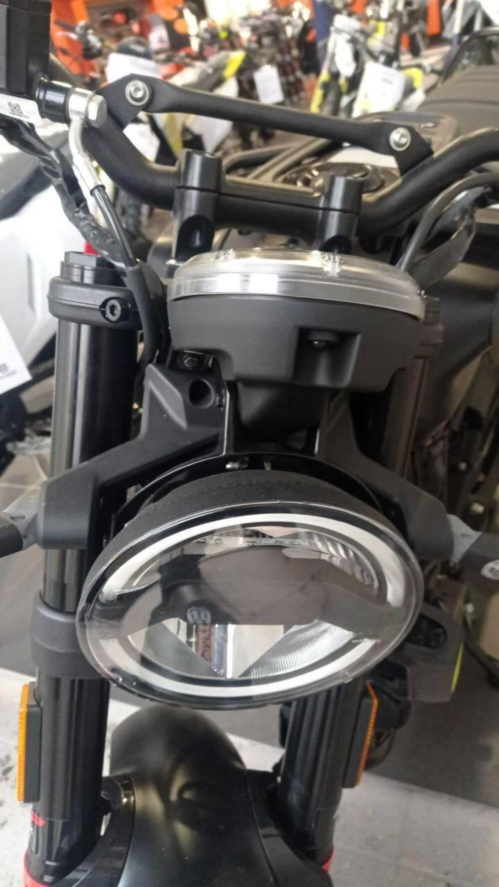 Husqvarna Svartpilen 125 (2021 - 23) (4)