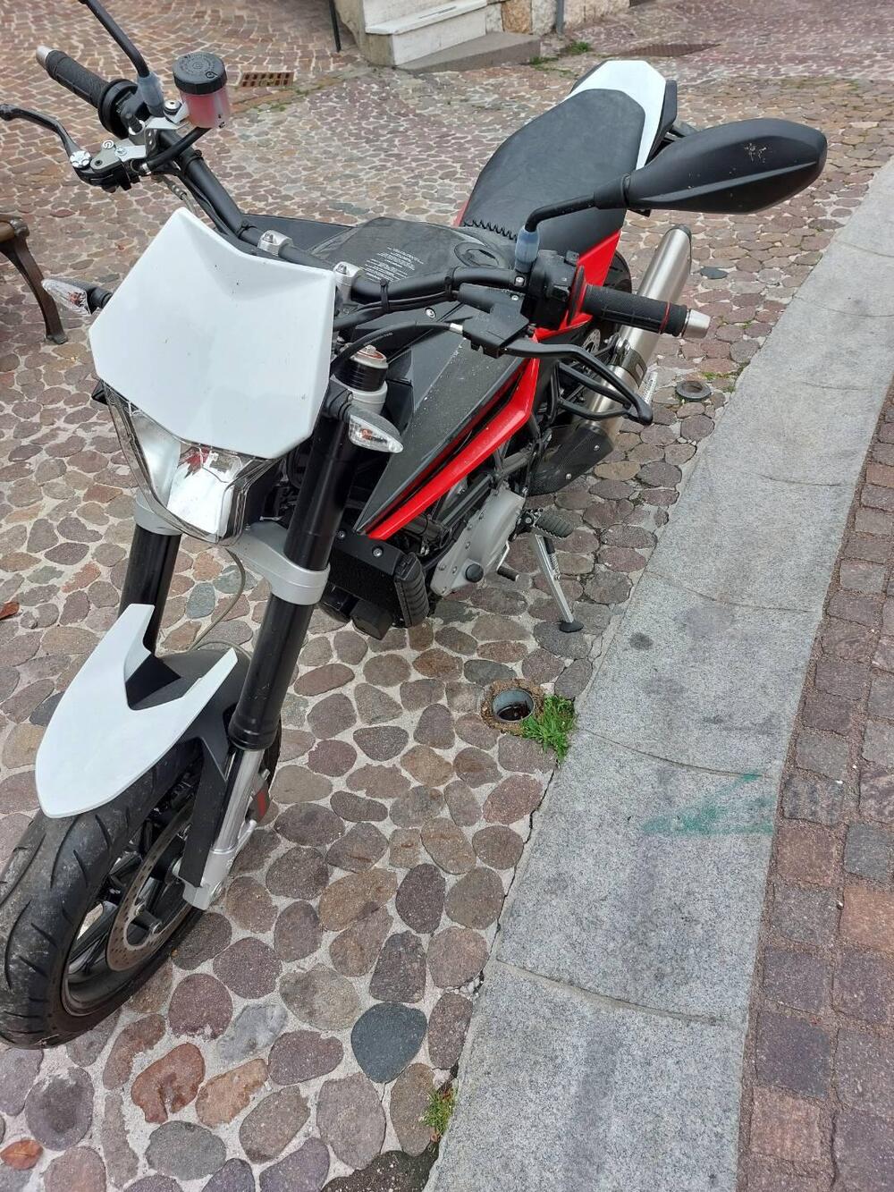 Husqvarna Nuda 900 R (2011 - 13) (5)