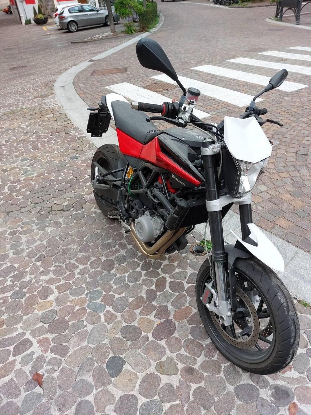 Husqvarna Nuda 900 R (2011 - 13) (6)