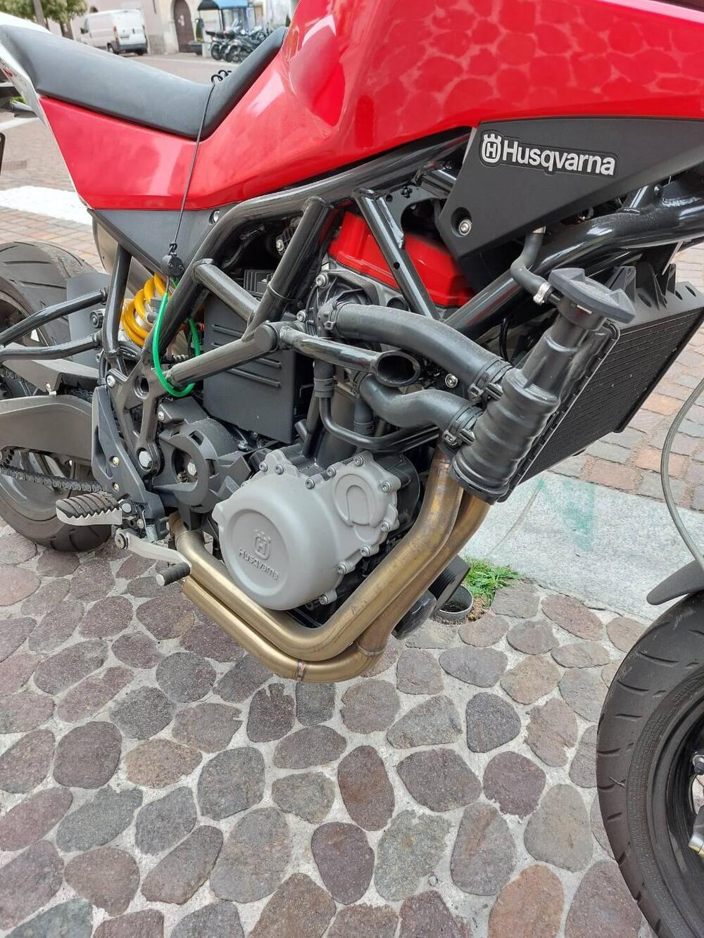 Husqvarna Nuda 900 R (2011 - 13) (8)