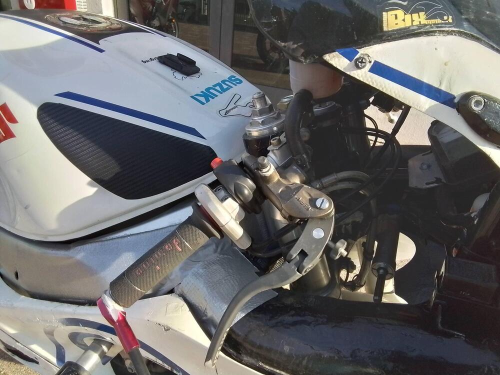 Suzuki GSX R 750 (1999 - 03) (3)
