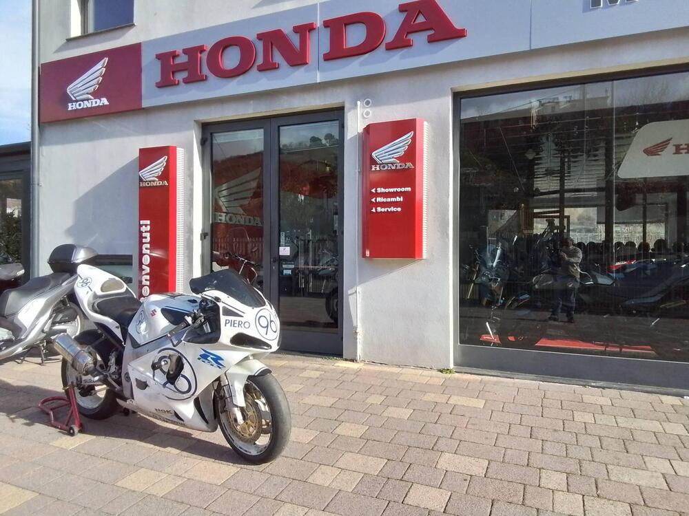 Suzuki GSX R 750 (1999 - 03) (2)