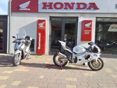 Suzuki GSX R 750 (1999 - 03) usata