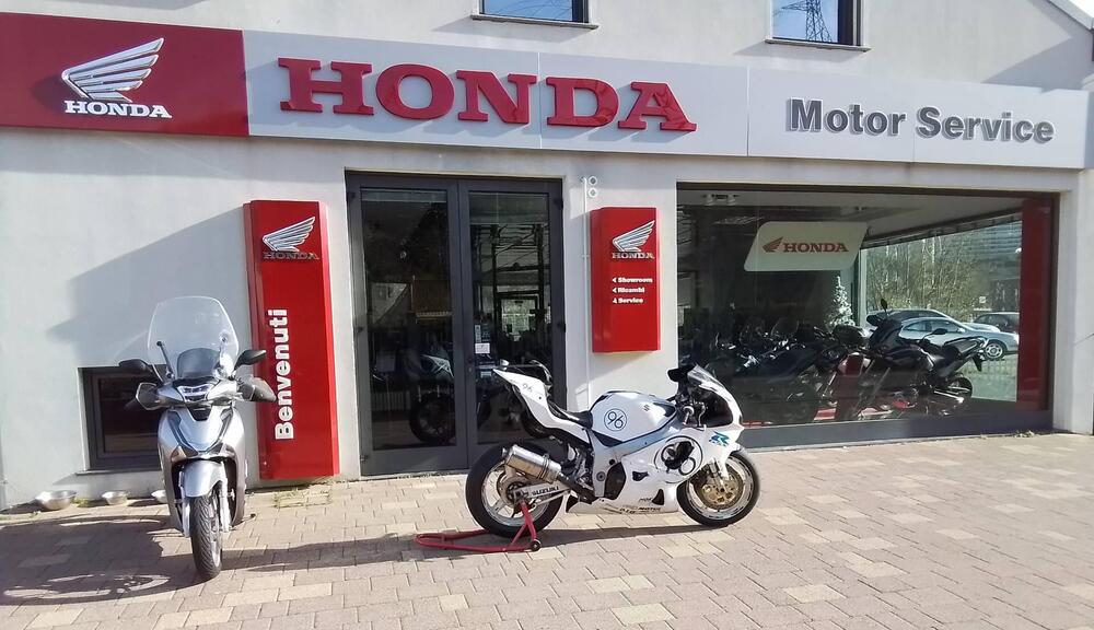 Suzuki GSX R 750 (1999 - 03) (15)