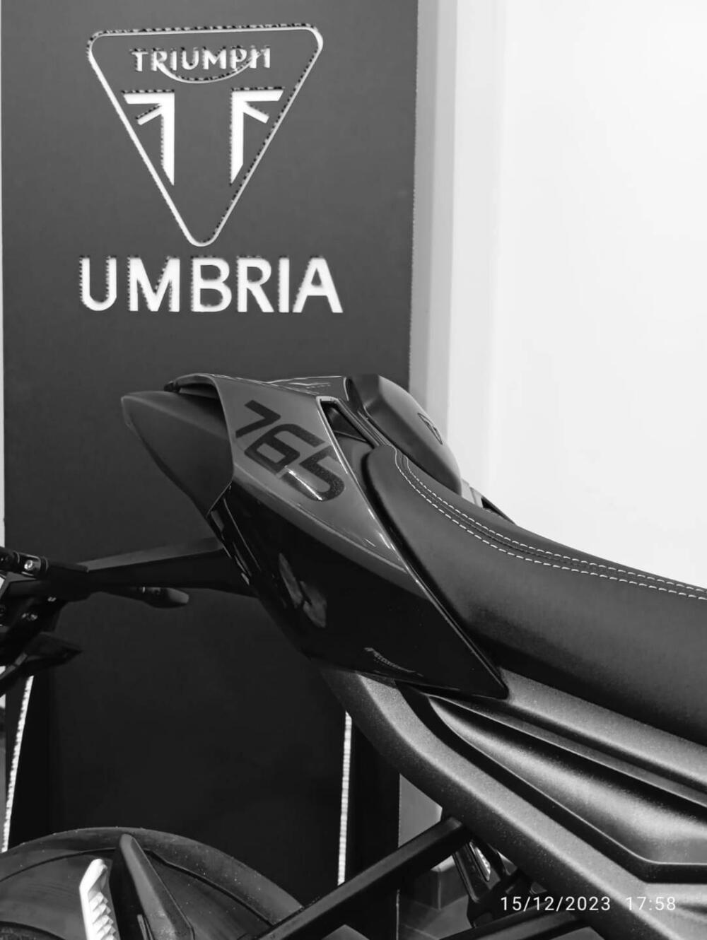 Triumph Street Triple 765 RS (2023 - 25) (13)