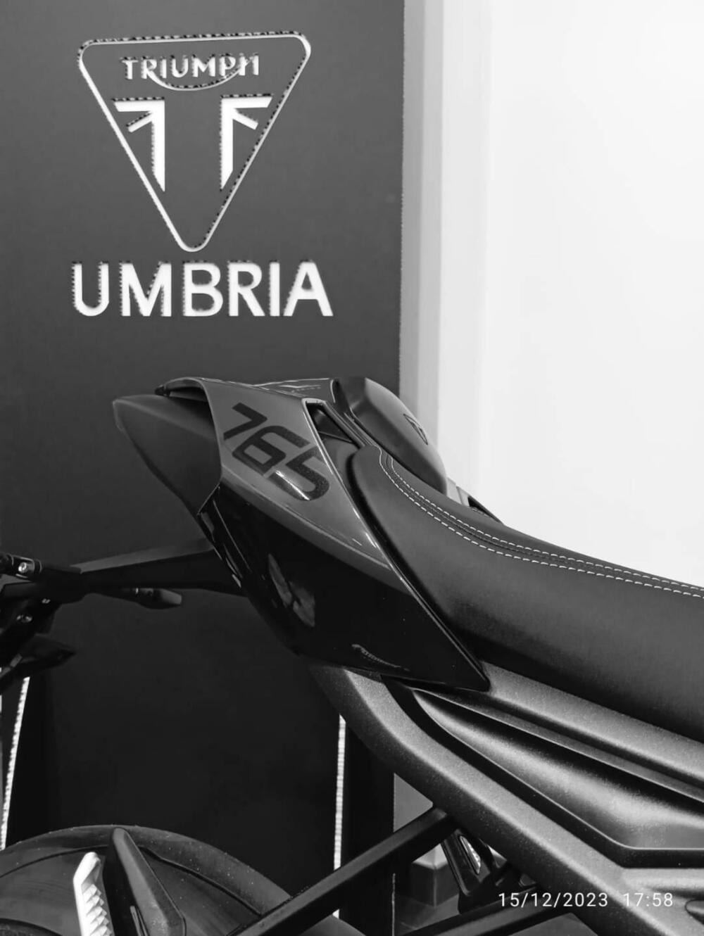 Triumph Street Triple 765 RS (2023 - 25) (15)