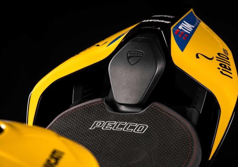 Ducati Panigale V4 Panigale V4 Bagnaia 2023 World Champion Replica (2024) (4)