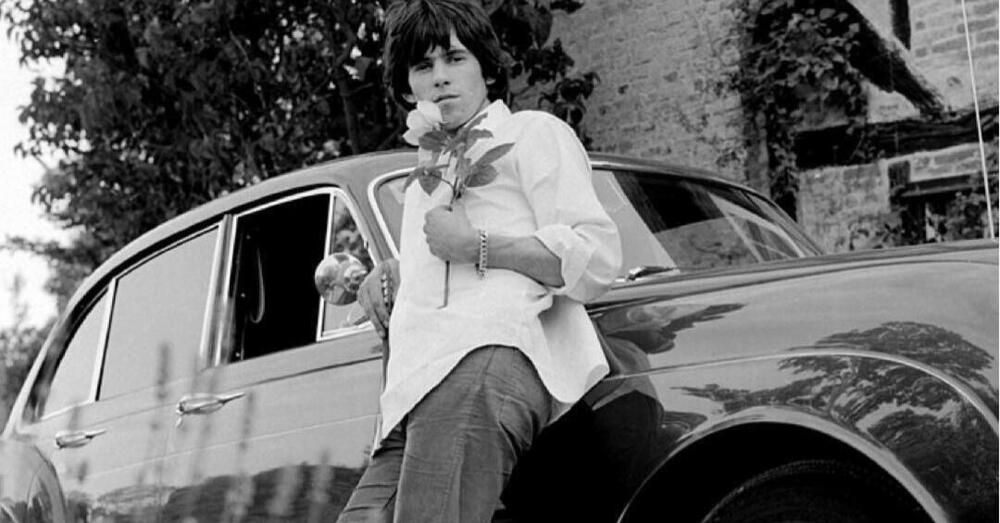 La leggenda dei Rolling Stones compie 80 anni: ecco le pi&ugrave; belle auto di Keith Richards