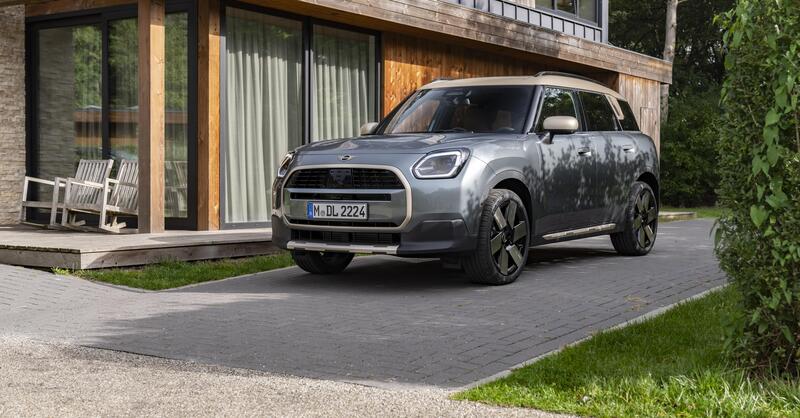 Mini Countryman C: tutta nuova, benzina, 3 cilindri