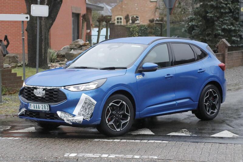 Ford Kuga 2024, ecco il nuovo facelift [Foto Spia]