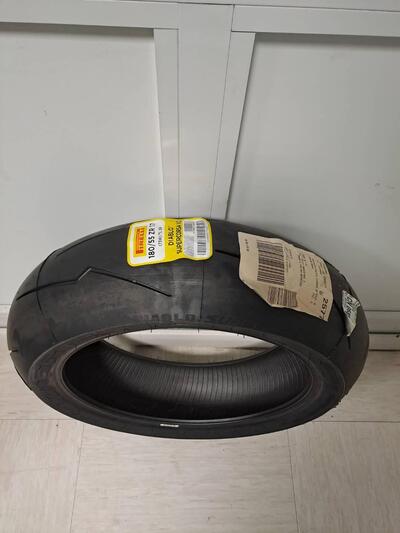 Pirelli Supercorsa V2