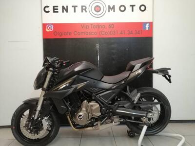 QJ Motor SRK 700 (2023 - 25) nuova