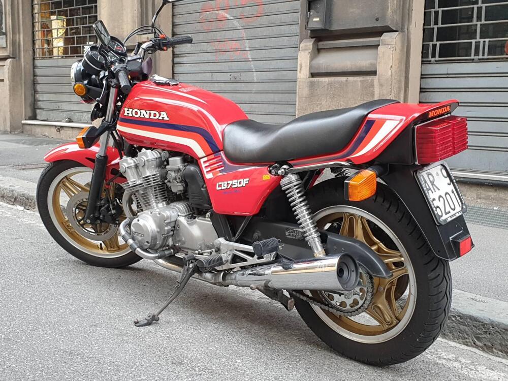 Honda cb750f (6)