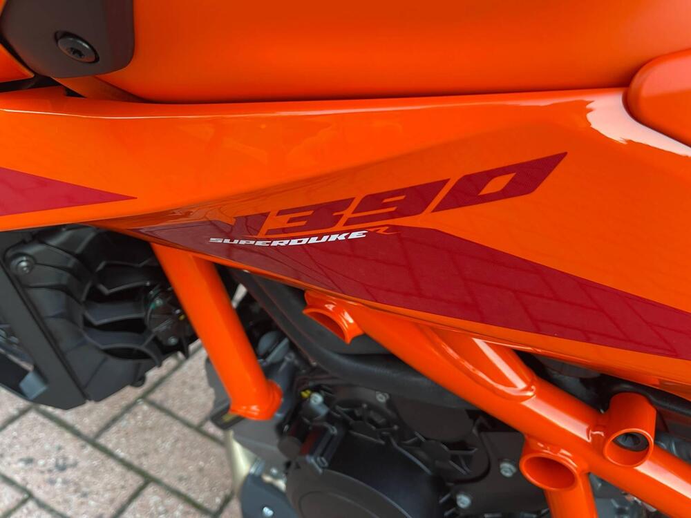 KTM 1390 Super Duke R (2024 - 26) (4)