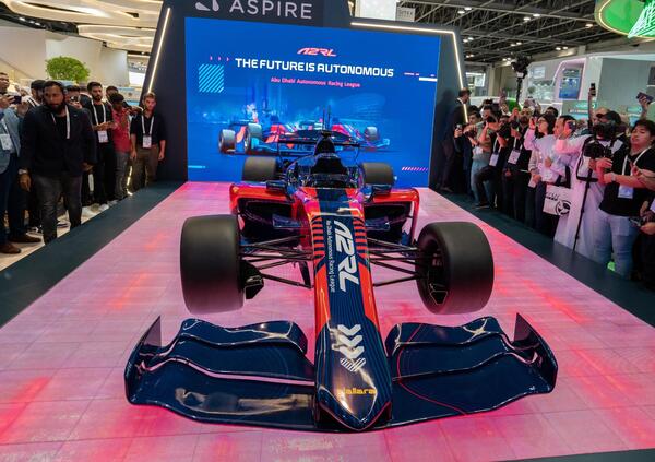 Addio a Verstappen? Arrivano le gare senza pilota: prove di futuro o di distopia? Ecco l&rsquo;Abu Dhabi Autonomous Racing