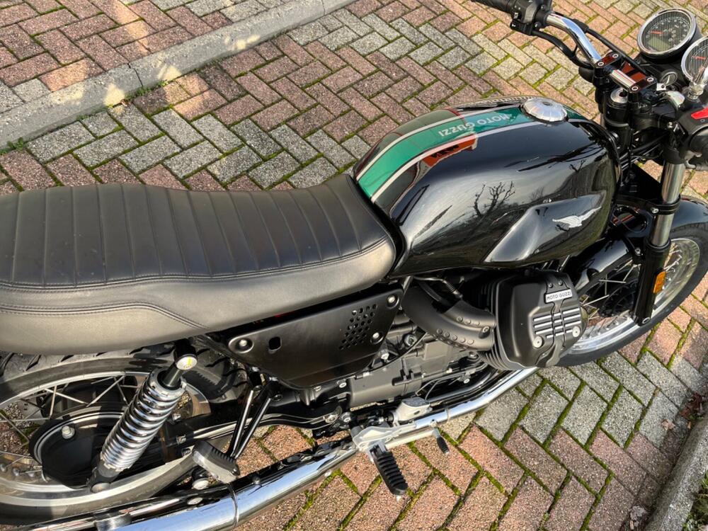 Moto Guzzi V7 III Special (2017 - 20) (16)