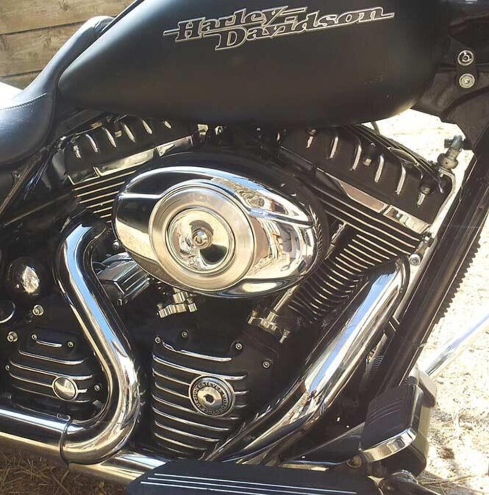 Coperchi Rocker Box nero-cut per Dyna, Softail e T EMD