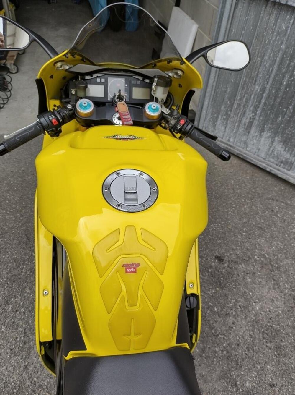 Aprilia RSV 1000 R (2003 - 04) (6)