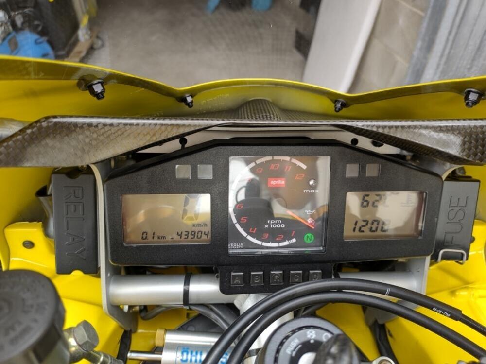 Aprilia RSV 1000 R (2003 - 04) (7)