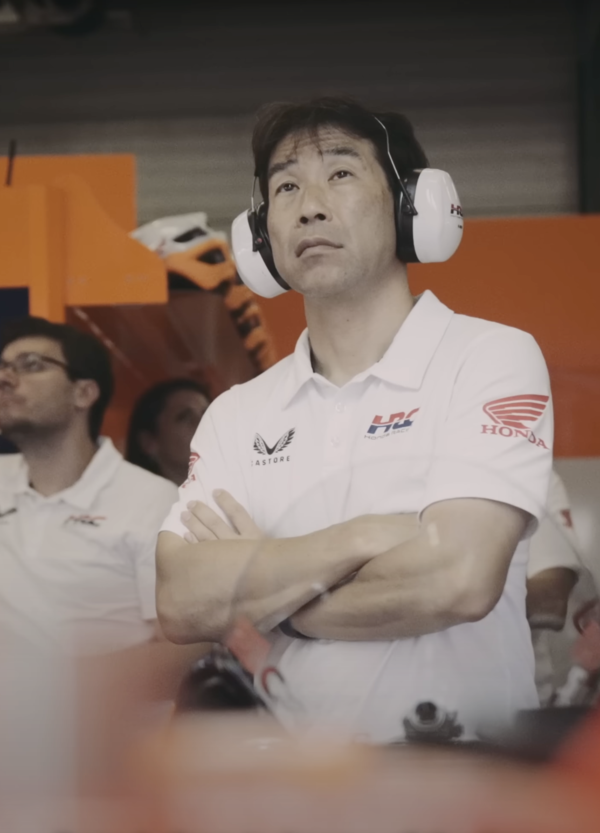 Chi &egrave; Tetsuhiro Kuwata, il numero uno di HRC che potrebbe lasciare la MotoGP dopo l&rsquo;addio di Marc Marquez [VIDEO]