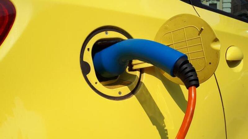 Incentivi auto elettriche 2024: e l&#039;usato non vale pi&ugrave; nulla?