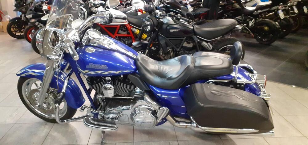 Harley-Davidson 1800 Road King (2007) - FLHRSE (2)