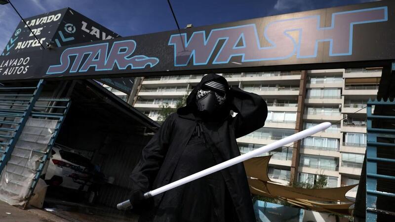 Guerre Stellari (allo sporco): L&#039;autolavaggio Star Wash &egrave; un inganno, la Disney fa causa