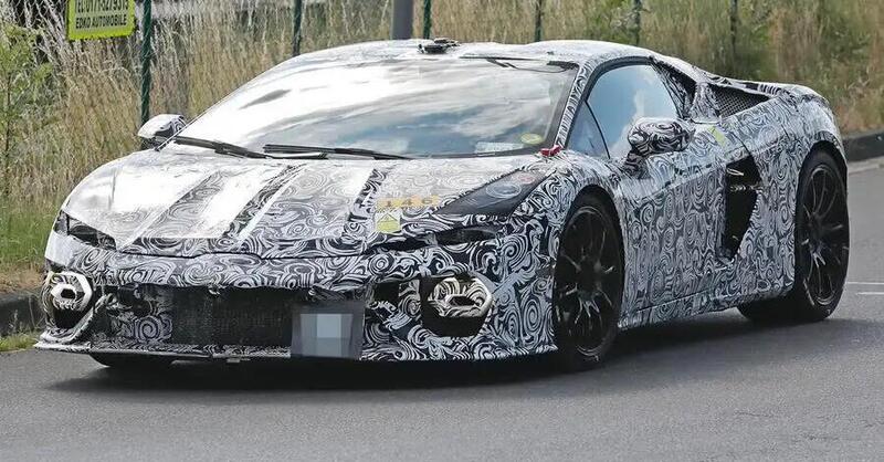 Lamborghini: la nuova Huracan avr&agrave; il V8 e sar&agrave; ibrida, addio V10 