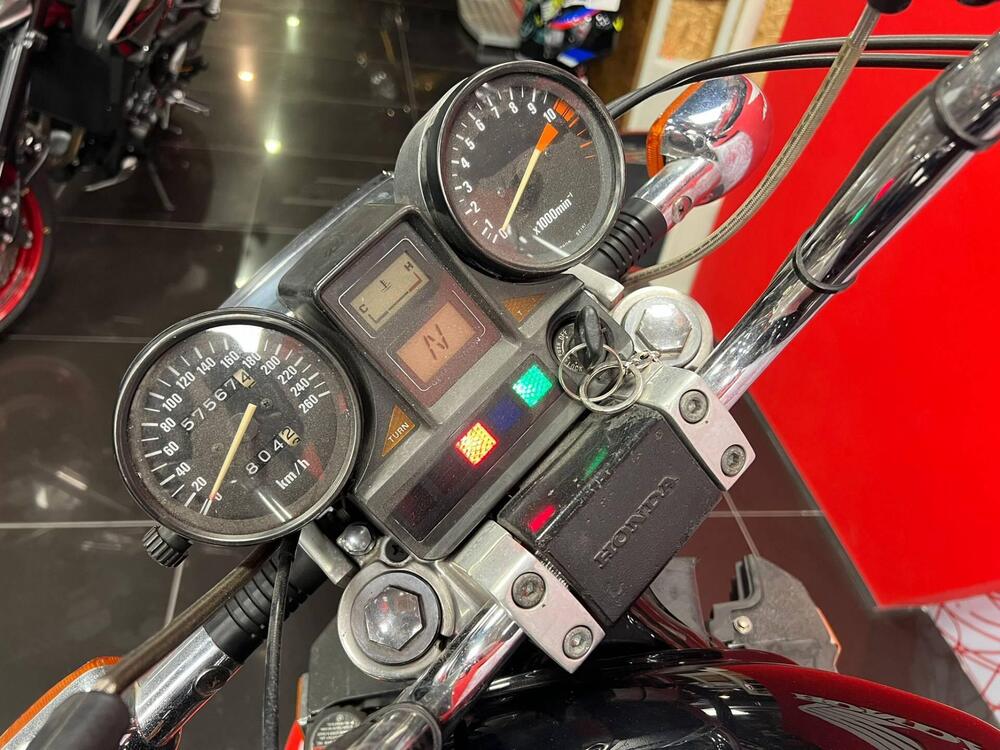 Honda VF 1100 C V65 Magna (1983 - 85) (11)