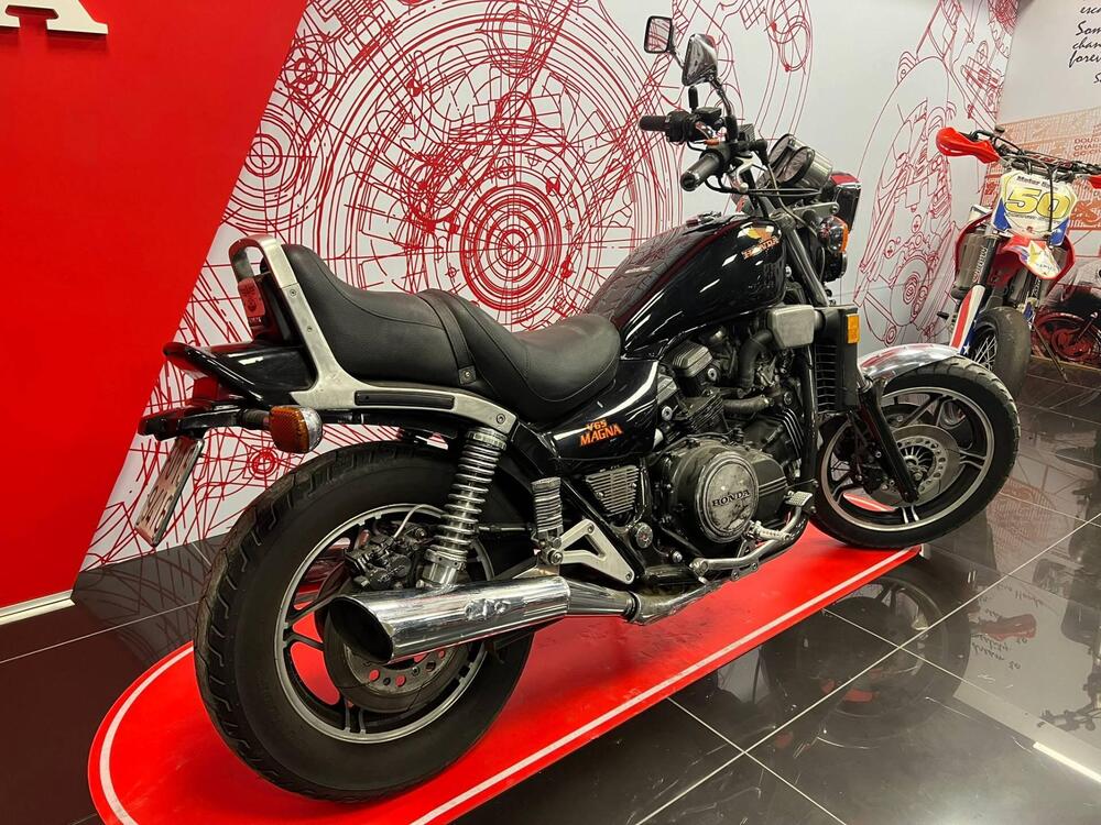 Honda VF 1100 C V65 Magna (1983 - 85) (5)