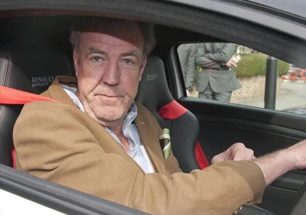 Jeremy Clarkson: &ldquo;Auto elettriche? Ecco perch&eacute; la lobby pro-volt ne ha ancora di strada da fare&rdquo;