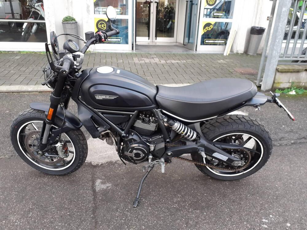 Ducati Scrambler 800 Icon Dark (2021 - 22) (2)