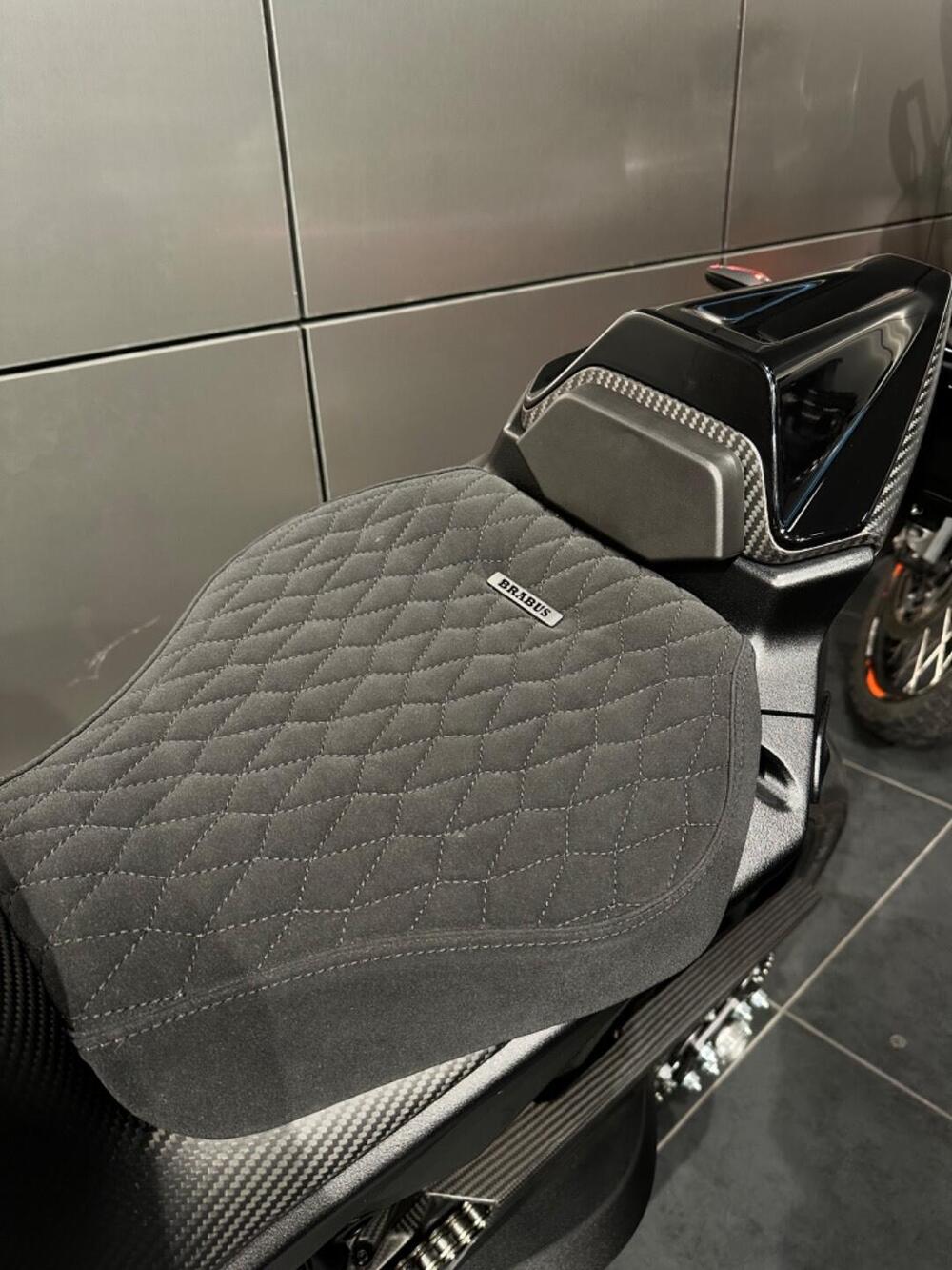 KTM 1290 Super Duke RR (2023) (10)