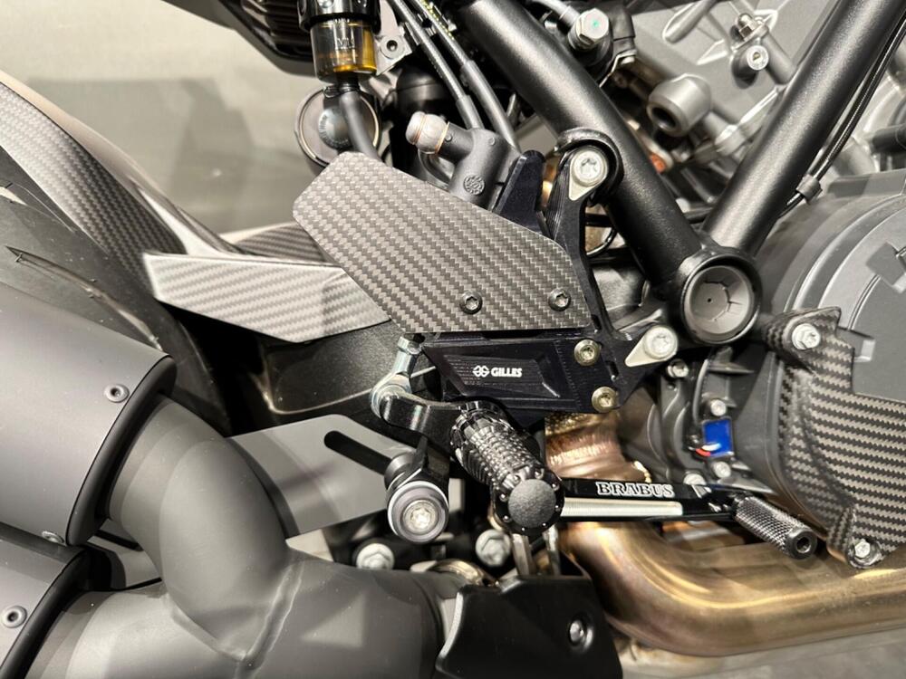 KTM 1290 Super Duke RR (2023) (18)