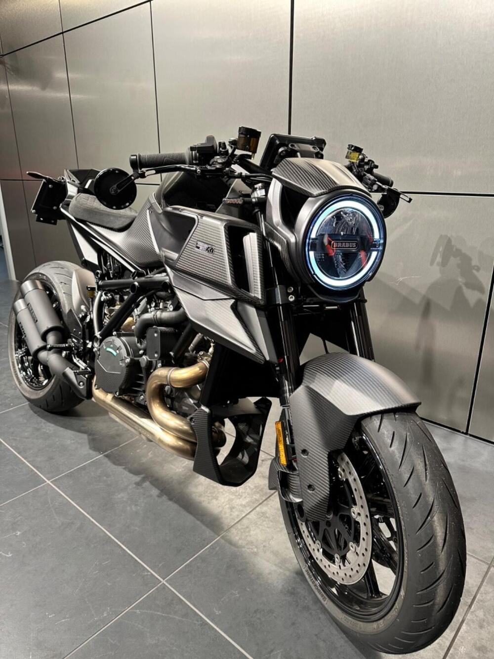 KTM 1290 Super Duke RR (2023) (19)
