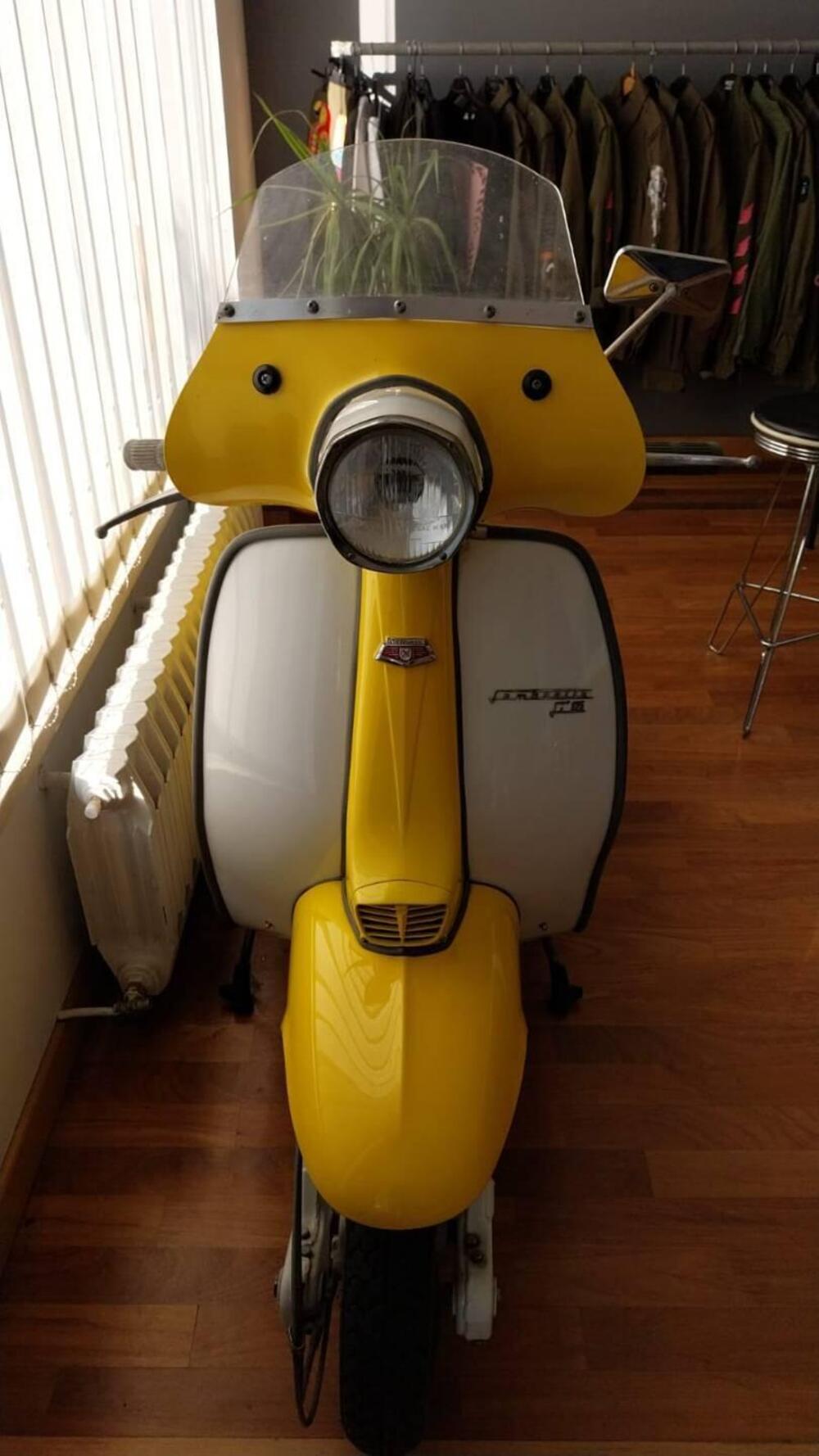 Lambretta 125 (2)