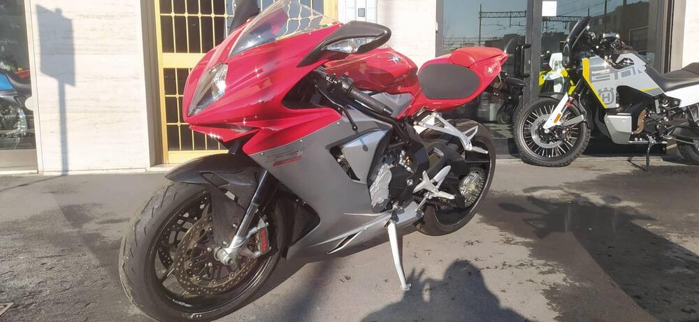 MV Agusta F3 800 EAS (2013 - 15) (3)