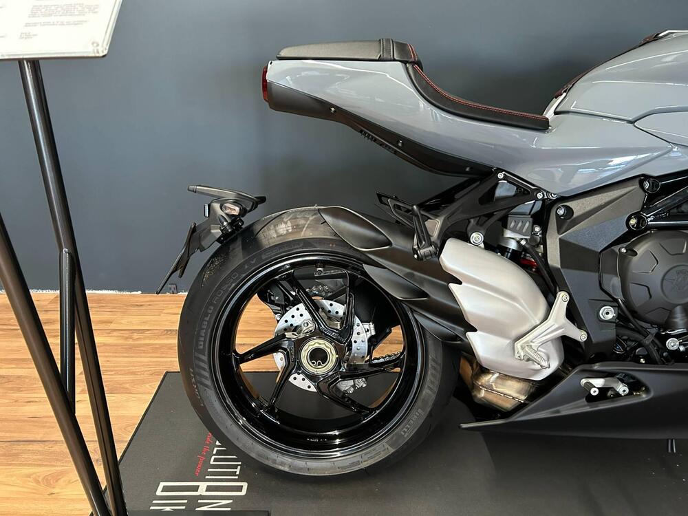 MV Agusta Superveloce 800 (2021 - 25) (3)