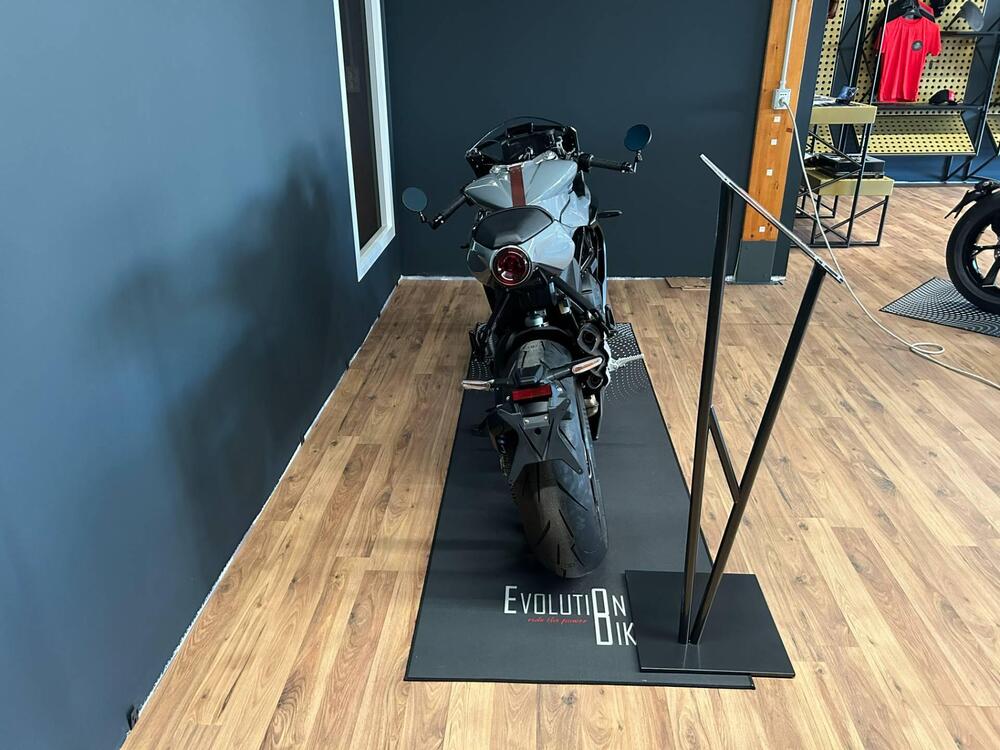 MV Agusta Superveloce 800 (2021 - 25) (7)