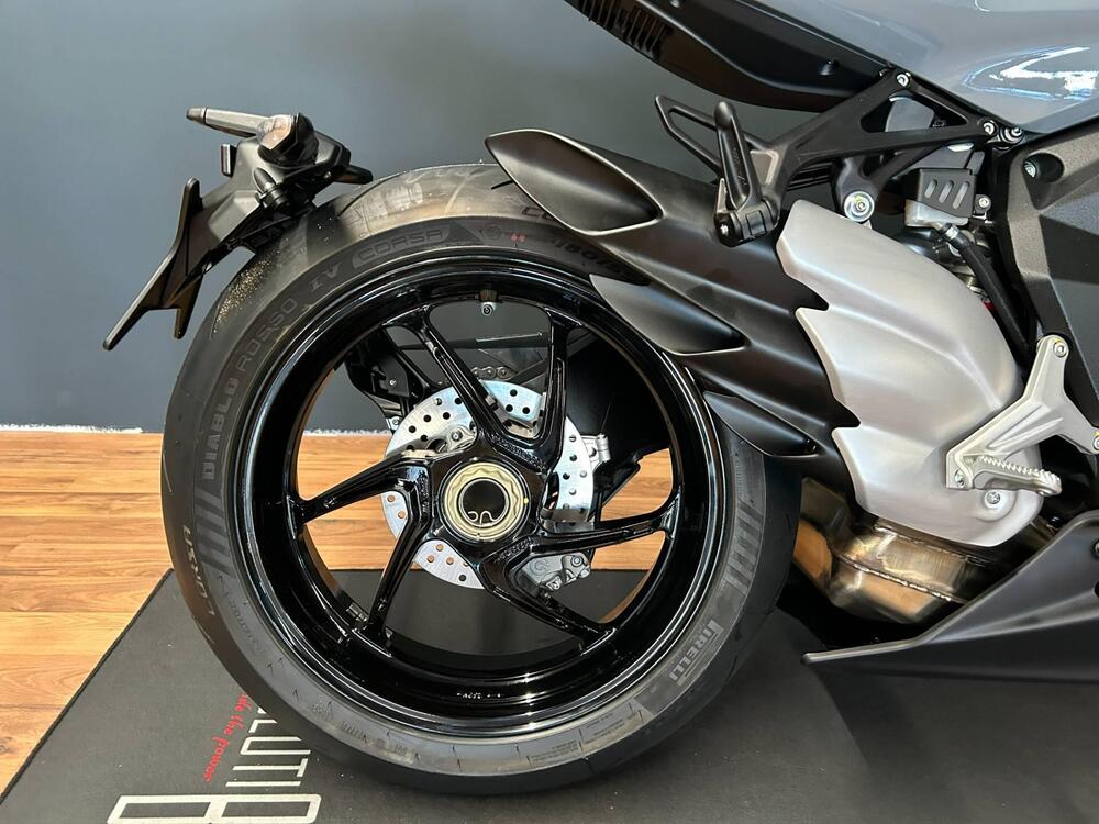 MV Agusta Superveloce 800 (2021 - 25) (12)