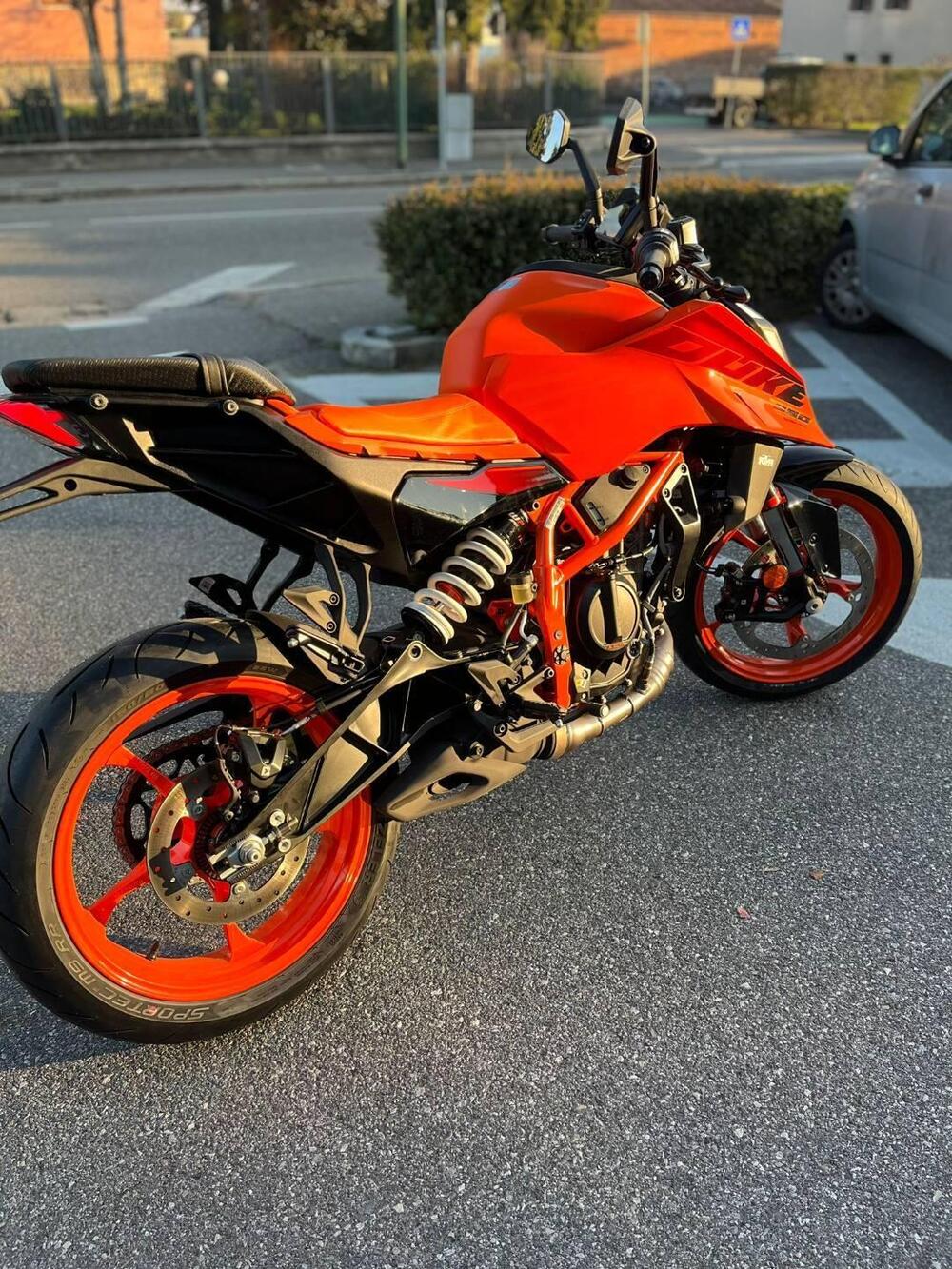 KTM 390 Duke (2024 - 25) (2)