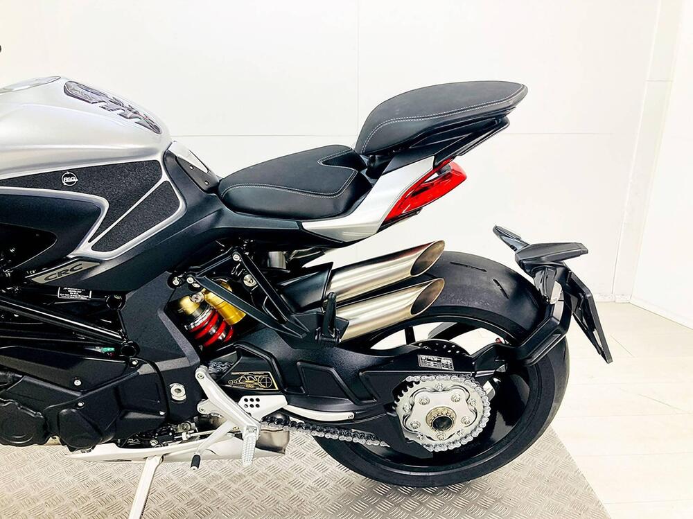 MV Agusta Brutale 1000 RS (2022 - 26) (16)