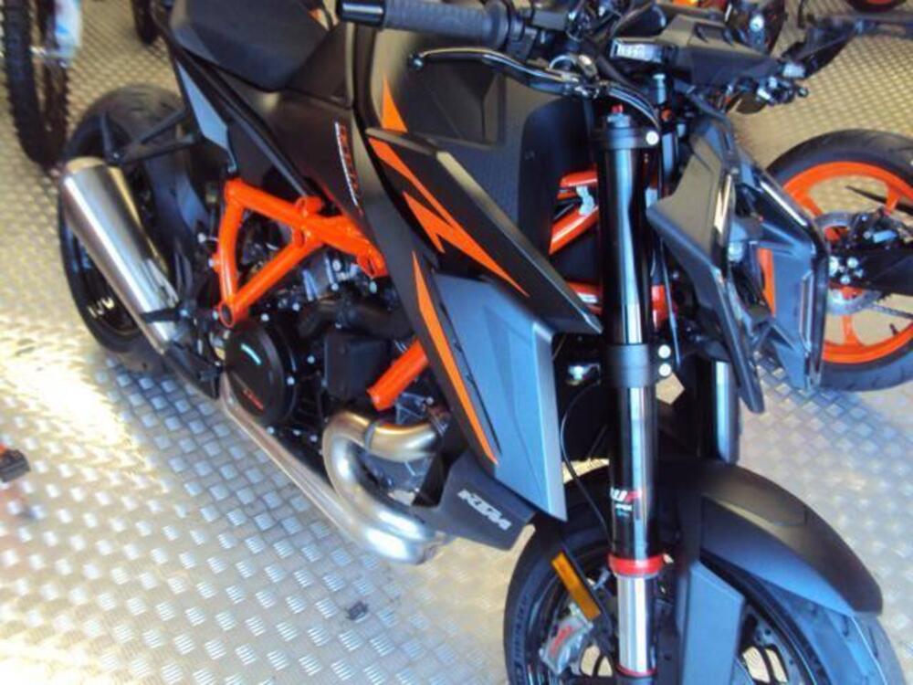 KTM 1390 Super Duke R (2024 - 26) (2)