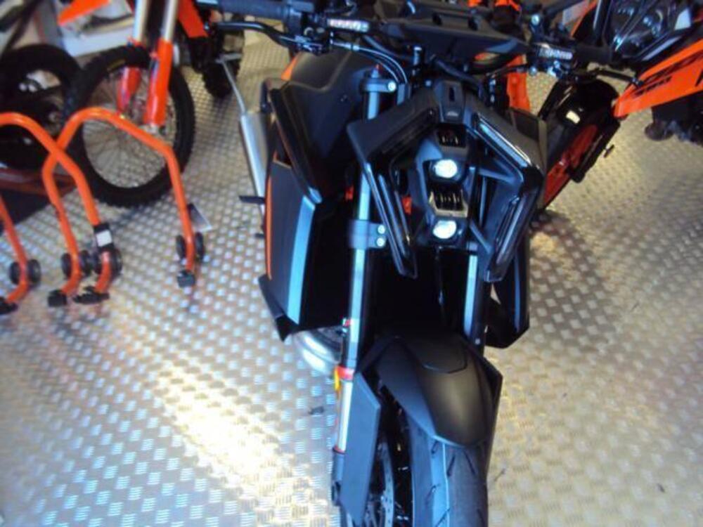 KTM 1390 Super Duke R (2024 - 26) (3)