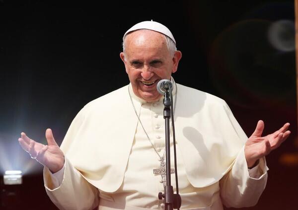 Dio ci protegga dalle interviste di Fazio a papa Francesco in cui sia il giornalista che il pontefice non fanno il loro mestiere