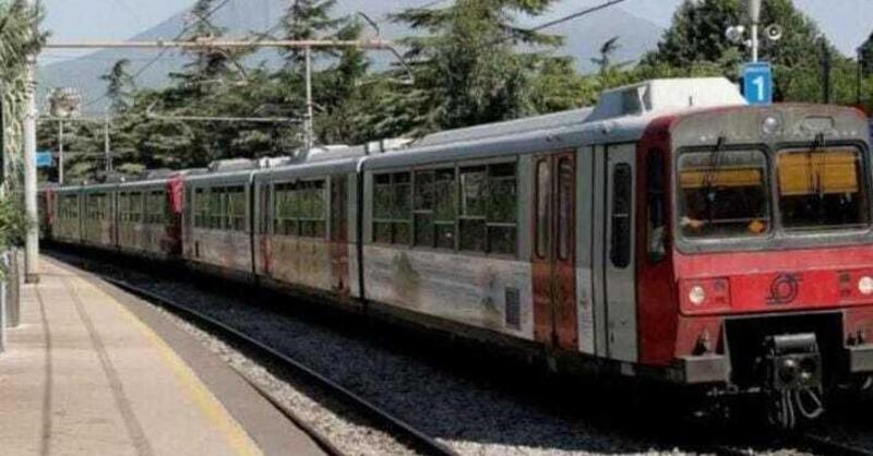 Rider cinquantenne muore sotto ad un treno